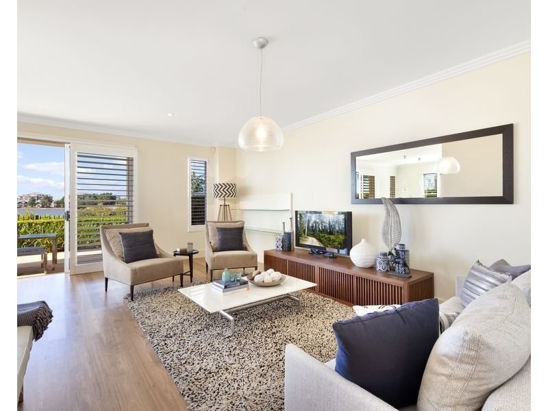 10 Jacaranda Drive, Cabarita NSW 2137