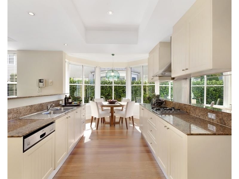 10 Jacaranda Drive, Cabarita NSW 2137