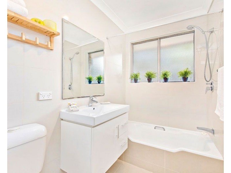 1/30 Llewellyn Street, Rhodes NSW 2138