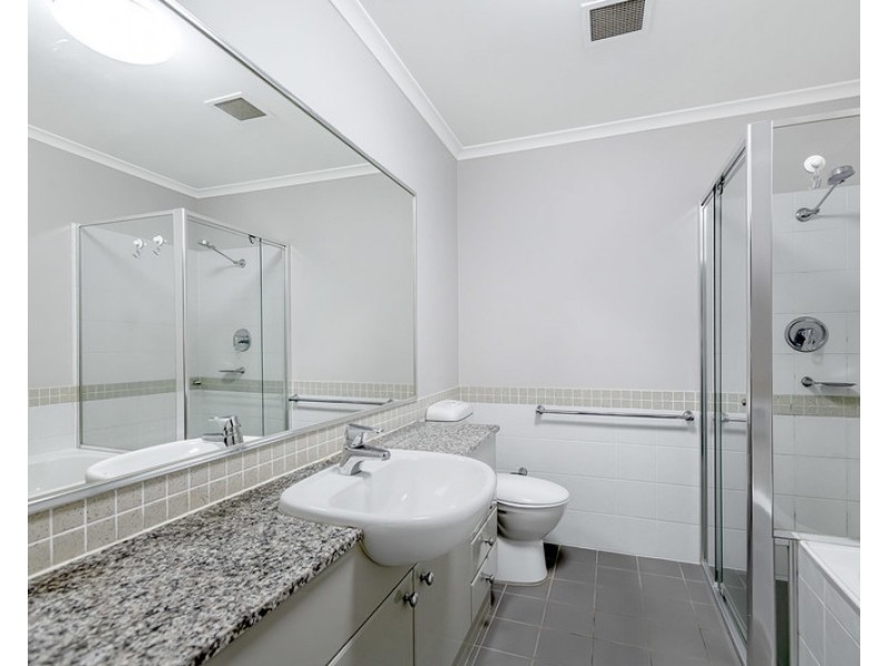 206/10 Fairwater Close, Breakfast Point NSW 2137