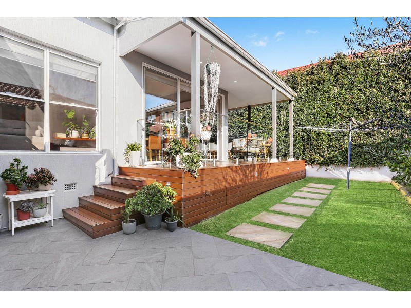 1 Mons Street, Russell Lea NSW 2046