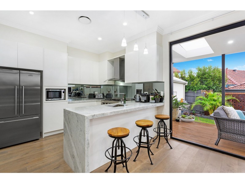 6 Dalmeny Avenue, Russell Lea NSW 2046