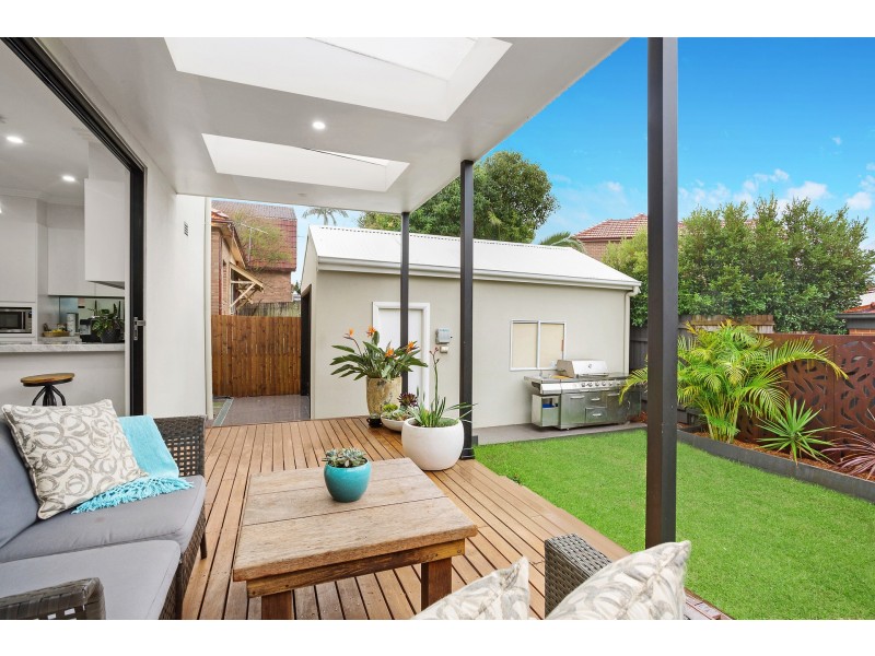 6 Dalmeny Avenue, Russell Lea NSW 2046