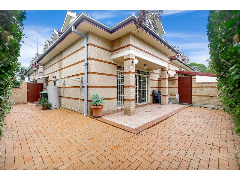 8/15 Queens Road, Five Dock NSW 2046