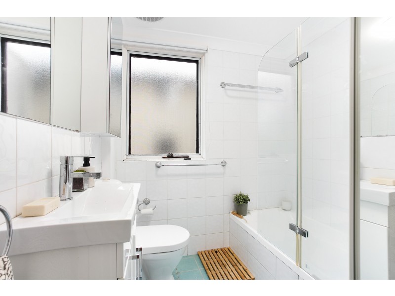 2/26 Bay Road, Russell Lea NSW 2046