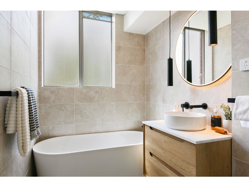 18/8 Bortfield Drive, Chiswick NSW 2046