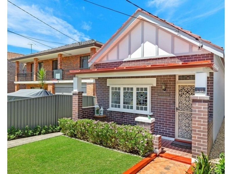 13 Rickard Street, Rodd Point NSW 2046