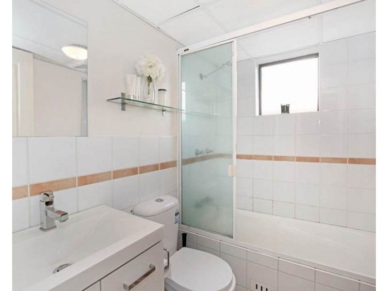 2/15 Mafeking Avenue, Lane Cove NSW 2066