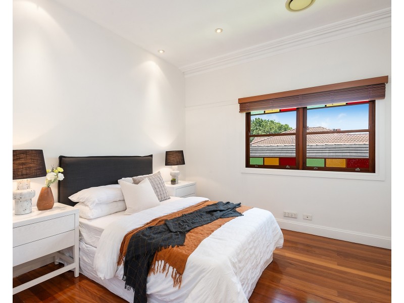 27 Noble Street, Rodd Point NSW 2046