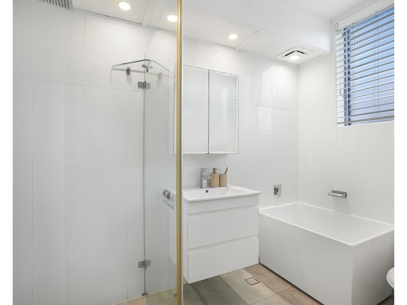 4/11 Bortfield Drive, Chiswick NSW 2046