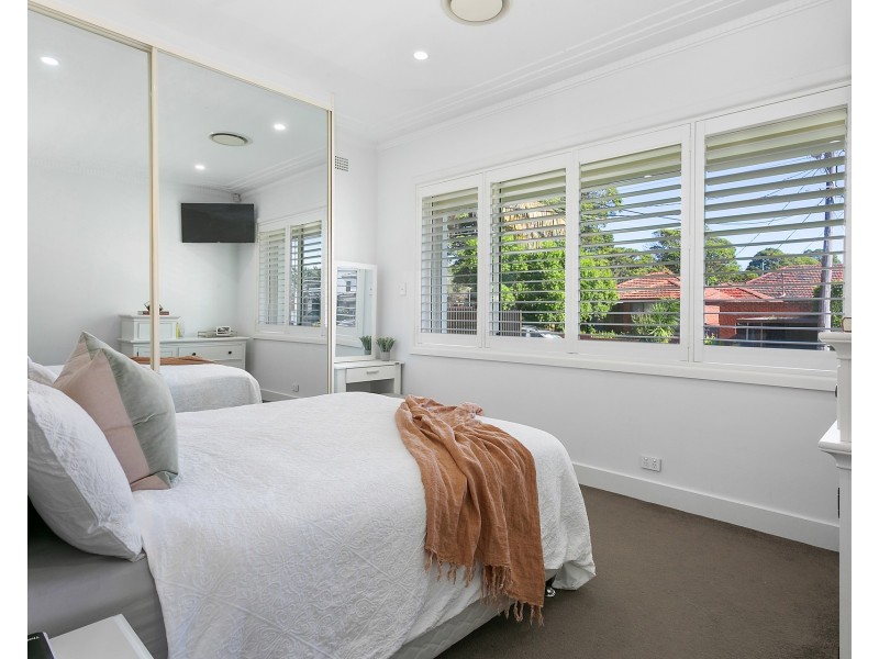4 Atkins Avenue, Russell Lea NSW 2046