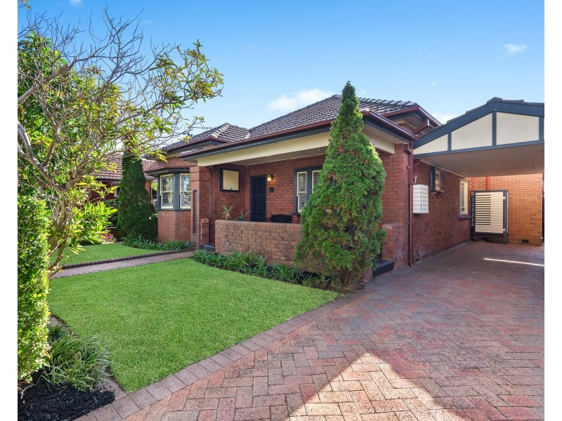 46 First Avenue, Rodd Point NSW 2046