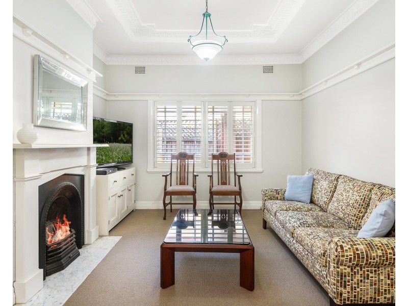 46 First Avenue, Rodd Point NSW 2046