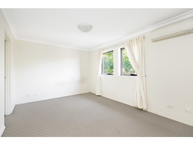 27/2-4 Sugar House Road, Canterbury NSW 2193