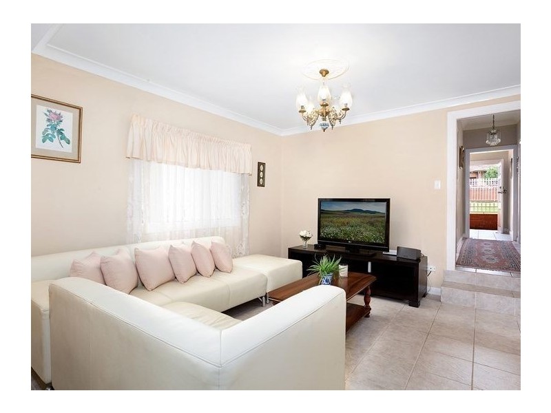 2 Florence Street, Hurlstone Park NSW 2193