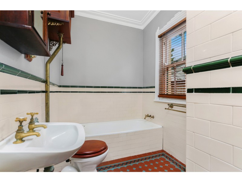 4 Charlecot Street, Dulwich Hill NSW 2203