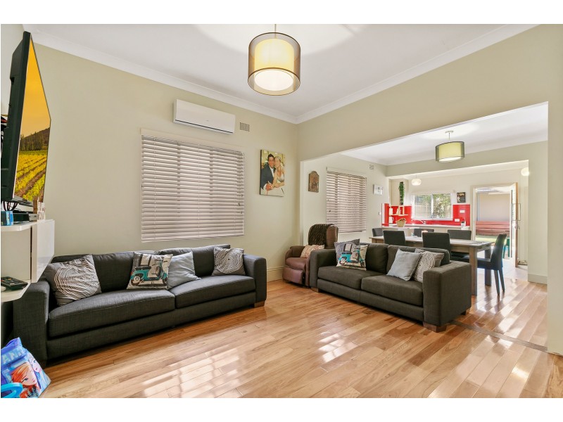 33 Frampton Avenue, Marrickville NSW 2204