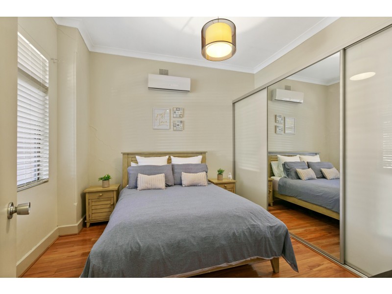 33 Frampton Avenue, Marrickville NSW 2204