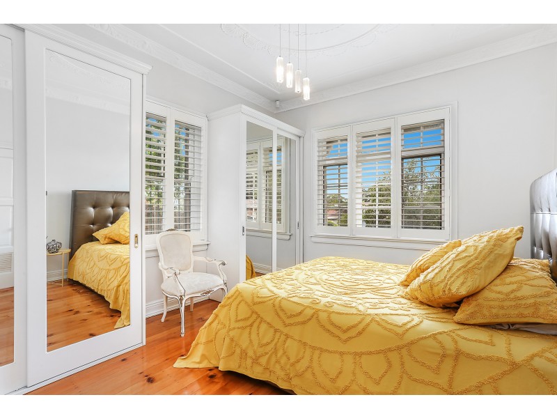 33 Banks Road, Earlwood NSW 2206