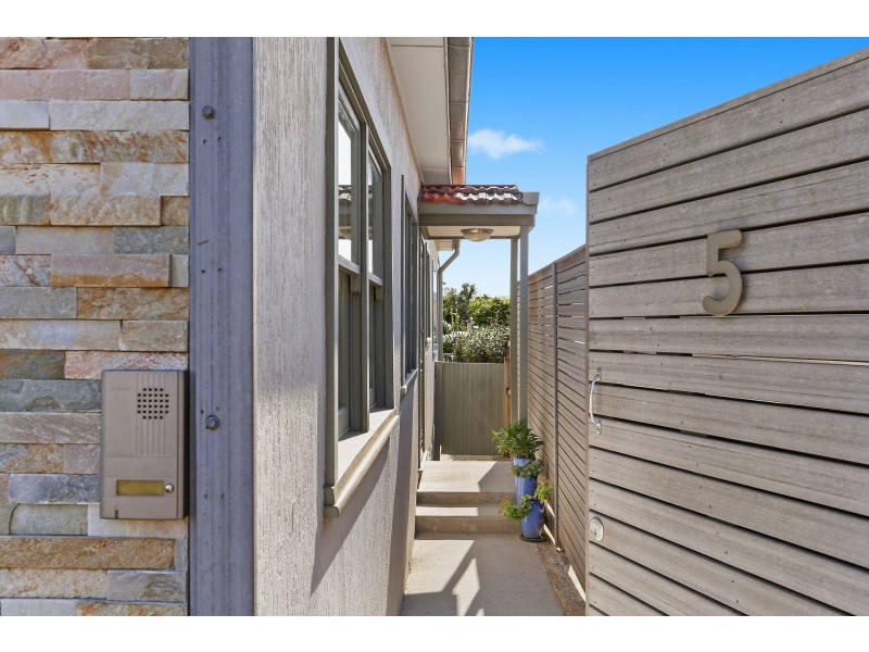 5 Caroline Street, Earlwood NSW 2206