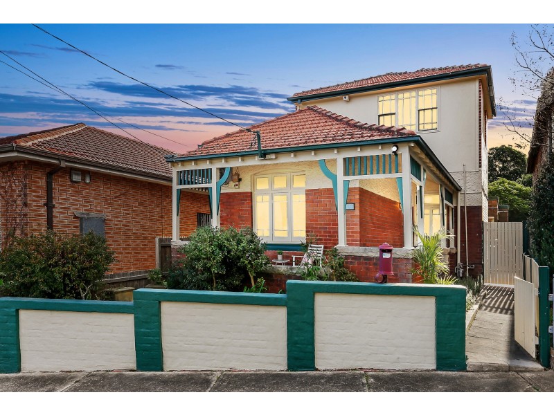 18 Dunstaffenage Street, Hurlstone Park NSW 2193