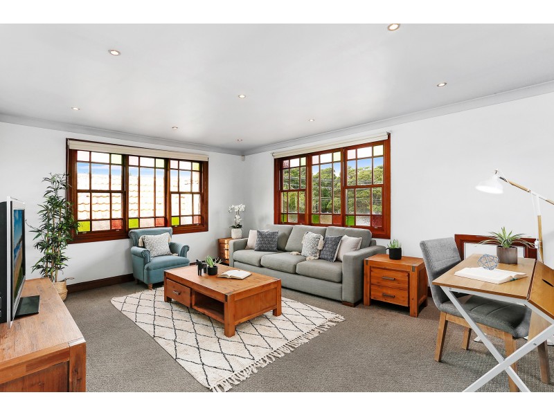 18 Dunstaffenage Street, Hurlstone Park NSW 2193