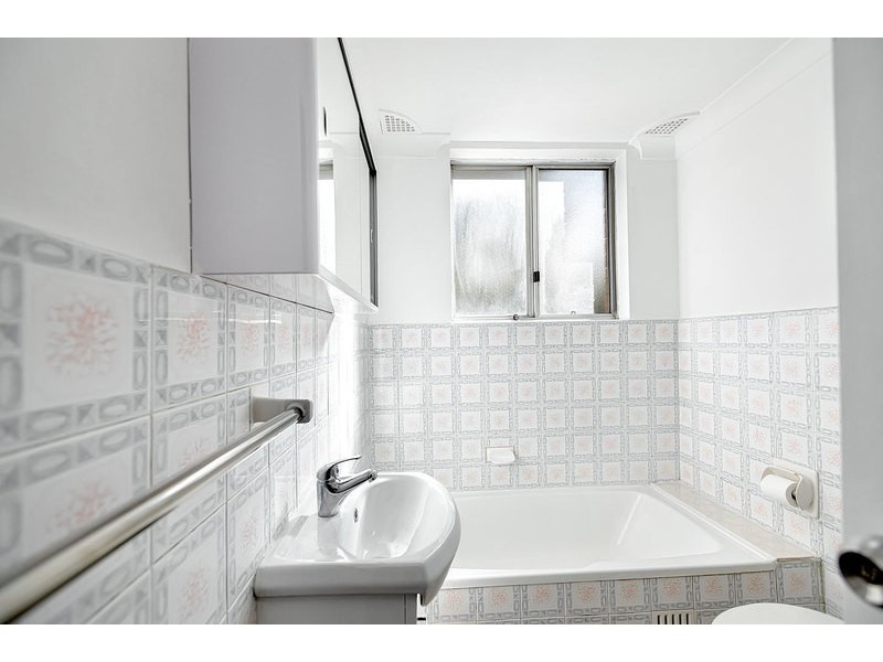 2/7 Harnett Avenue, Marrickville NSW 2204