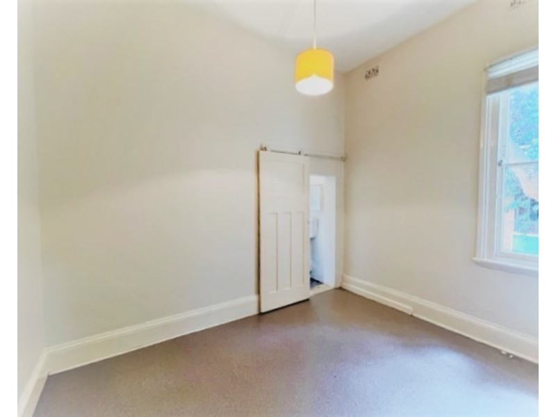 2/71 Warren Road, Marrickville NSW 2204