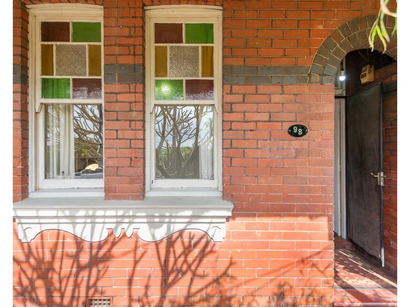 98 Unwins Bridge Road, St Peters NSW 2044