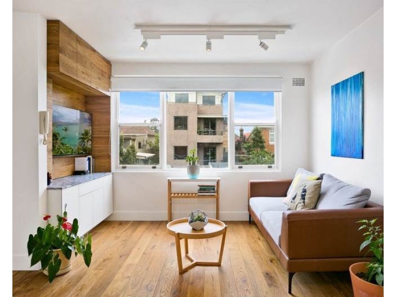 8/6 Esk Street, Marrickville NSW 2204