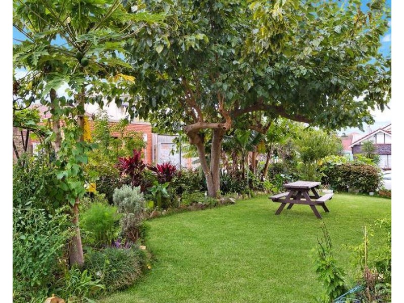 8/6 Esk Street, Marrickville NSW 2204