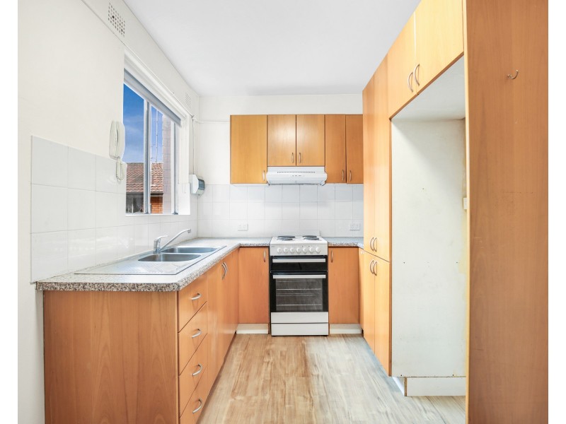 6/8 Bayley Street, Marrickville NSW 2204
