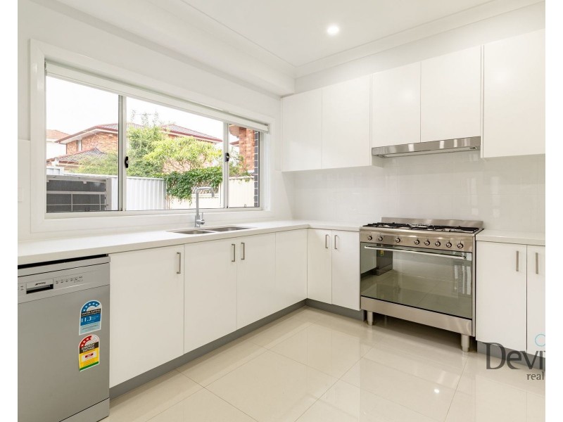 3/117-119 Stoddart Street, Roselands NSW 2196