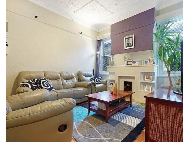 215 New Canterbury Road, Lewisham NSW 2049