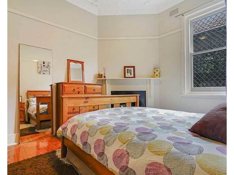 215 New Canterbury Road, Lewisham NSW 2049