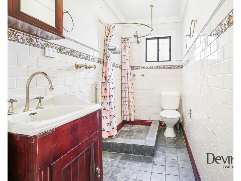 28 Warren Road, Marrickville NSW 2204