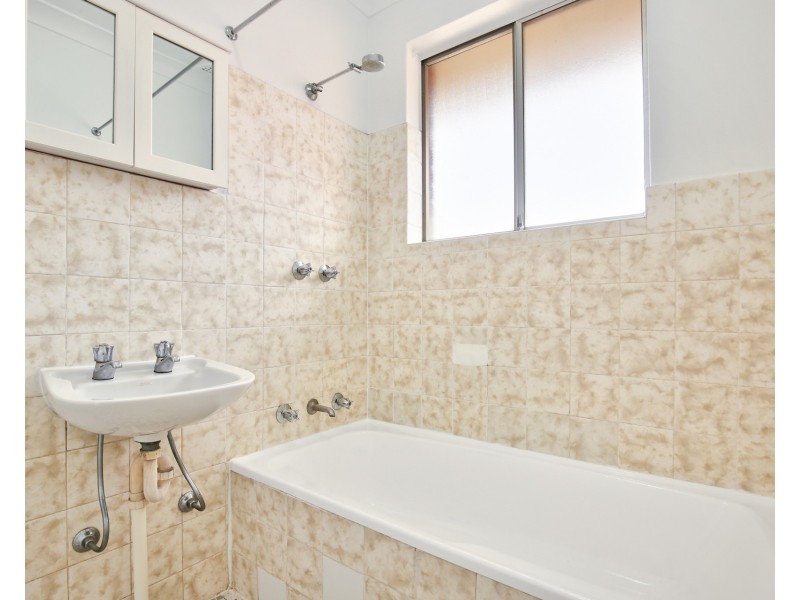 9/14 Willeroo Street, Lakemba NSW 2195