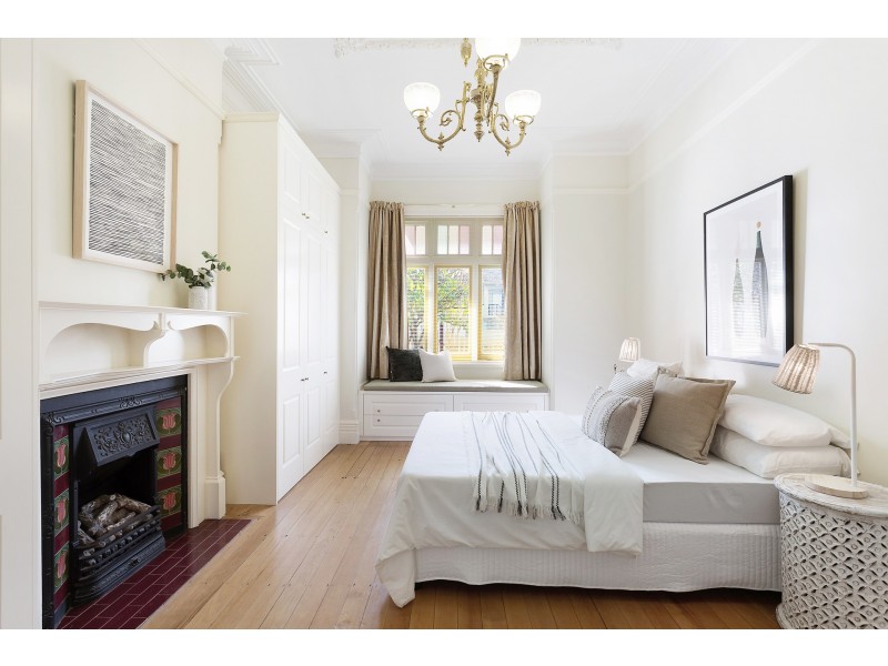 18 Challis Avenue, Dulwich Hill NSW 2203