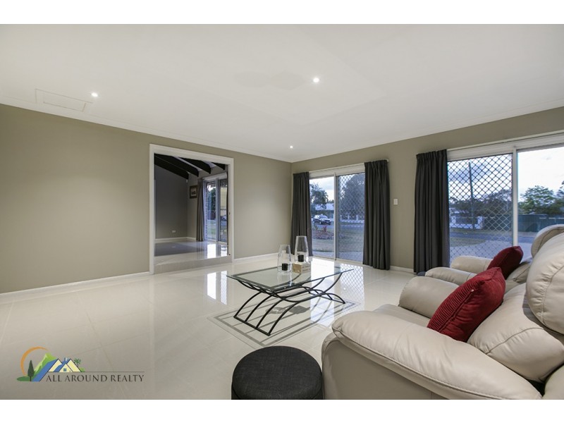 6-8 Taksan Place, Ningi QLD 4511