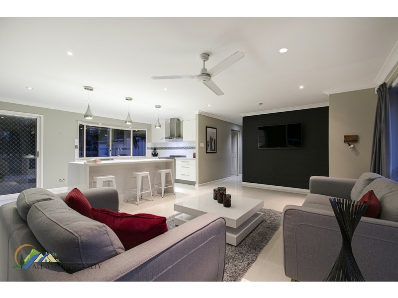 6-8 Taksan Place, Ningi QLD 4511