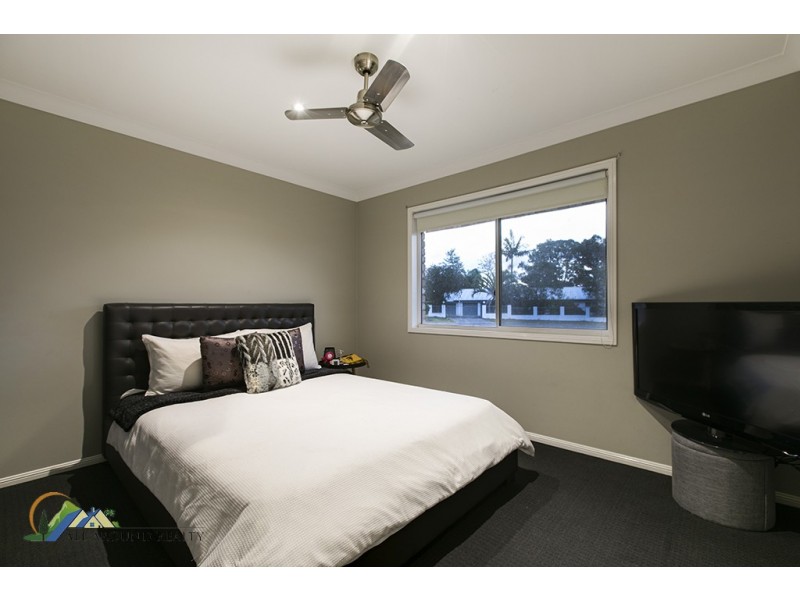 6-8 Taksan Place, Ningi QLD 4511