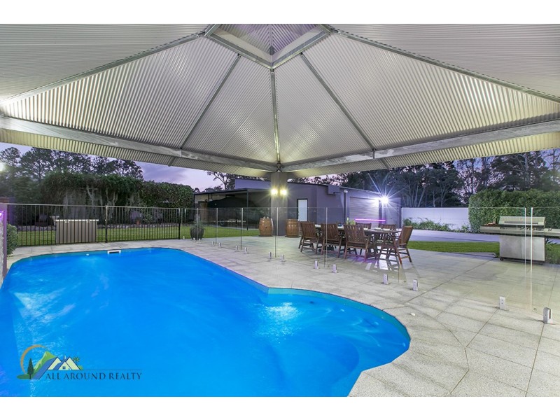 10 Beacon Street, Morayfield QLD 4506