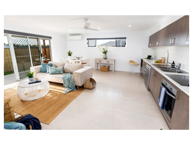 2/18 Proteous Street, Burpengary QLD 4505