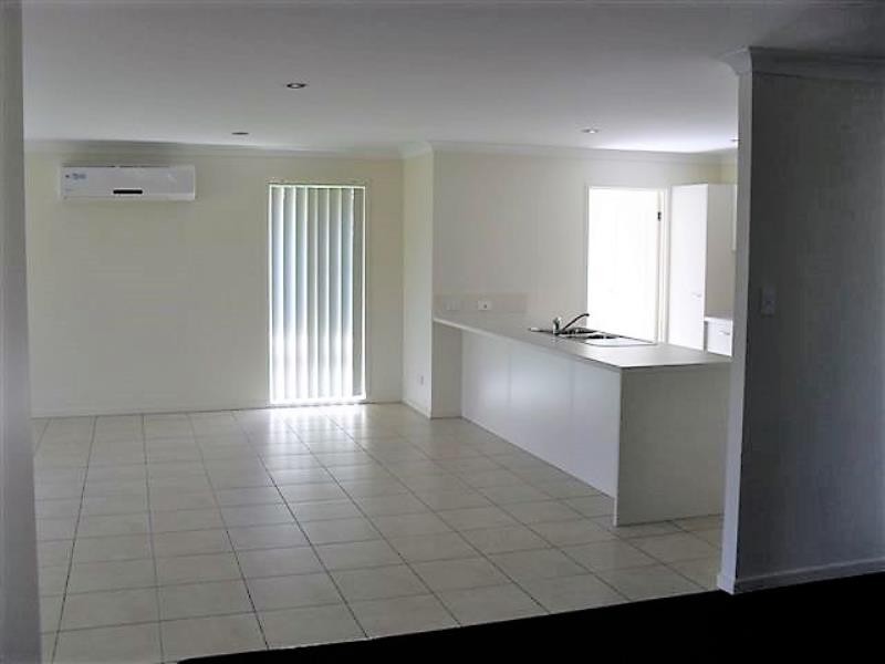 8 Mia Court, Morayfield QLD 4506