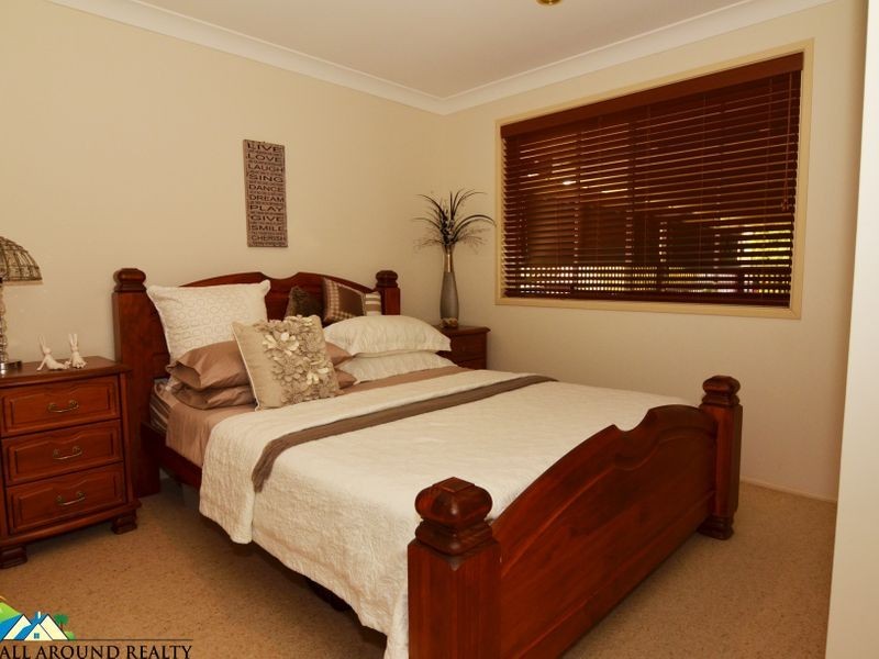 10 Hart Street, Blackbutt QLD 4306