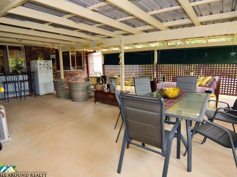 10 Hart Street, Blackbutt QLD 4306