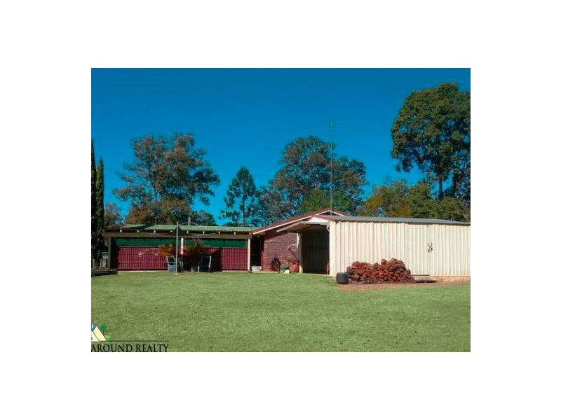 10 Hart Street, Blackbutt QLD 4306