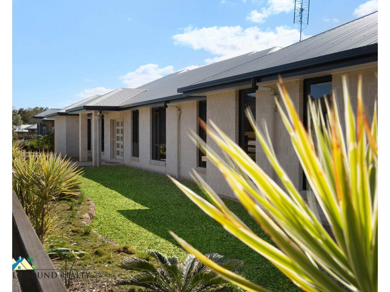 21 Pinnacles Drive, Glass House Mountains QLD 4518