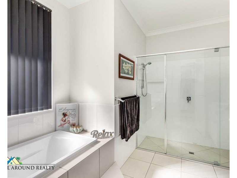 21 Pinnacles Drive, Glass House Mountains QLD 4518