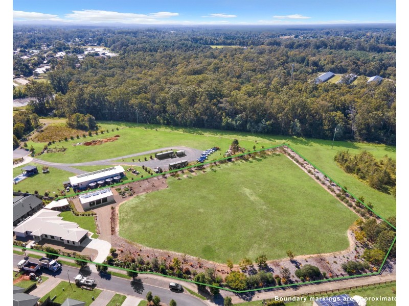 21 Pinnacles Drive, Glass House Mountains QLD 4518